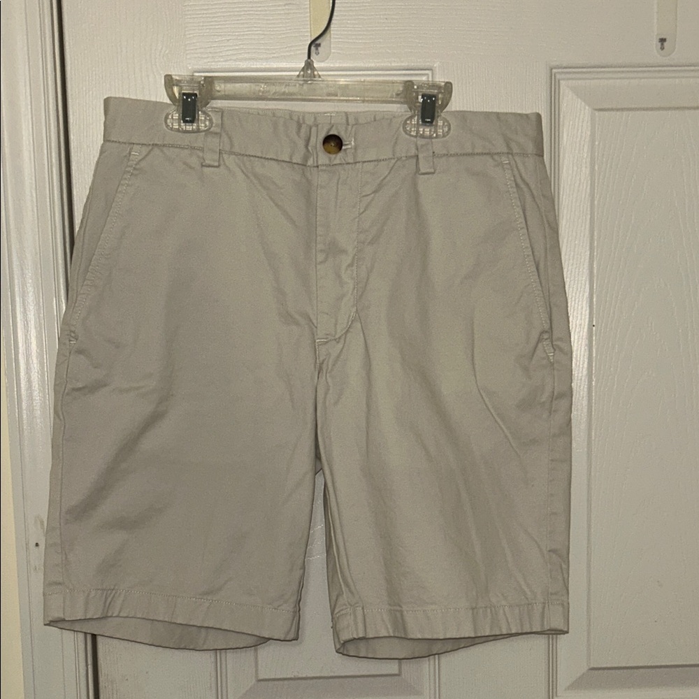 Vineyard vine breaker shorts